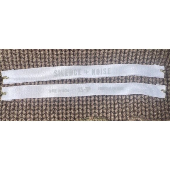 Urban Outfitters Silence + Noise Floral Applique Hook Eye Sweater Top Sz XS - Picture 5 of 8